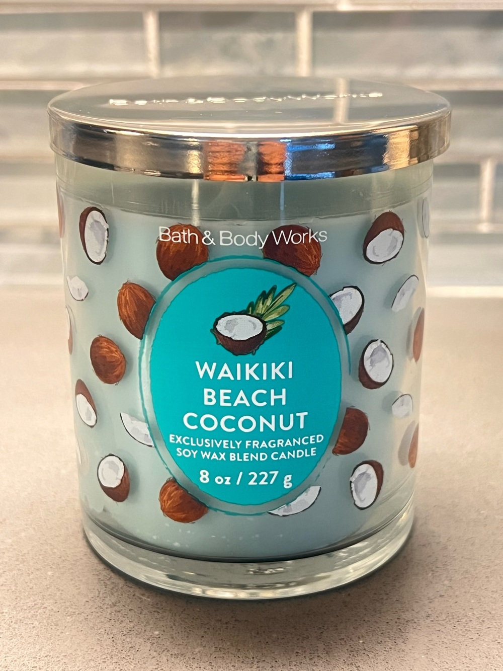 Bath & Body Works Waikiki Beach Coconut Single Wick Candle